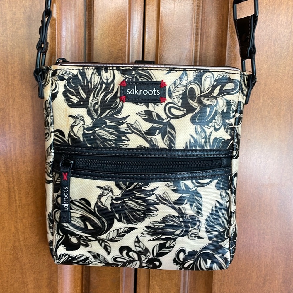 SAKROOTS UNIQUE CROSSBODY BAG, excellent condition!